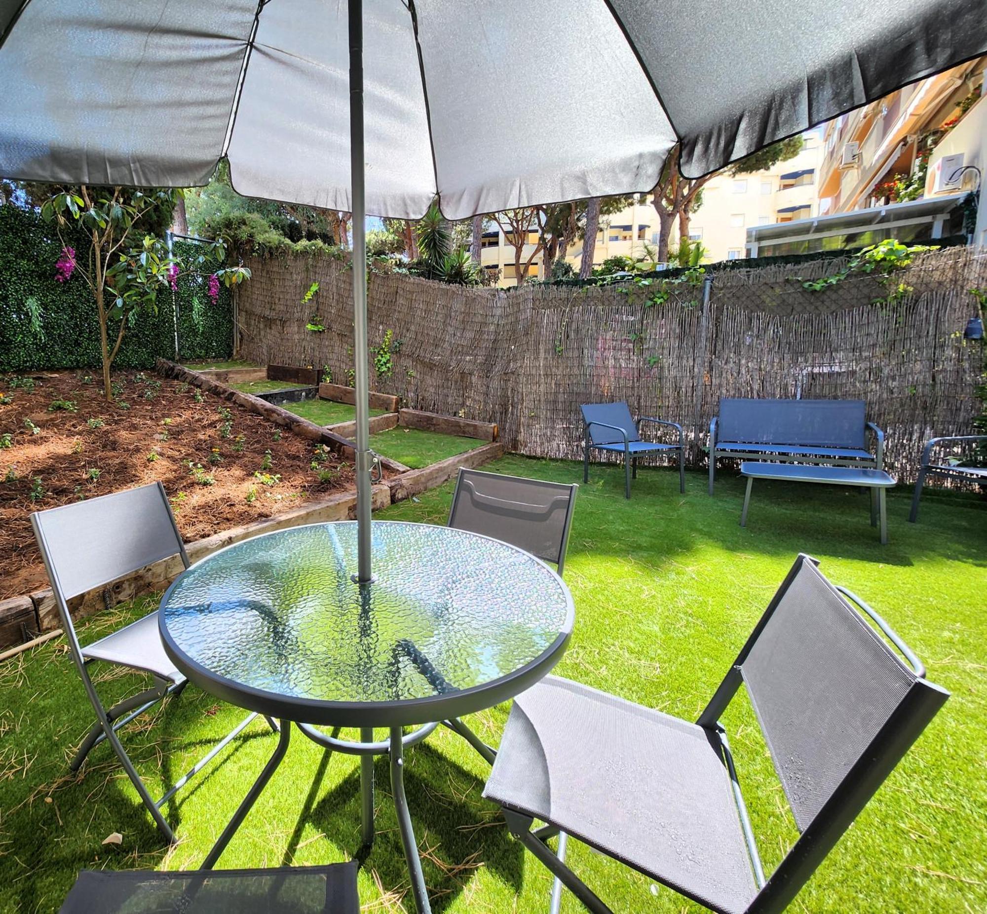 Ansa Beach Apartment - Cabopino, Marbella - Garden Level Екстериор снимка